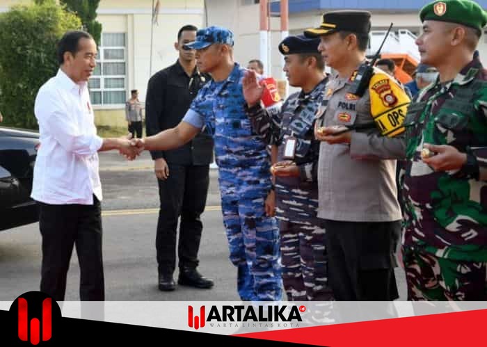 Kapolda Gorontalo Antar Keberangkatan Presiden Jokowi Selepas Kunker di Gorontalo