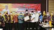 Dalam rangka konsultasi dan koordinasi terkait implementasi aplikasi SIPD, Bupati Tanjabbar Drs. H. Anwar Sadat, melakukan Kunjungan Kerja ke