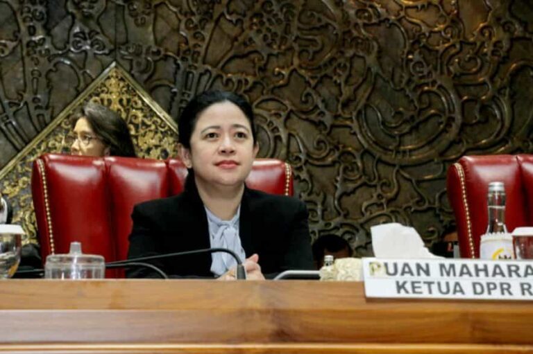 Ketua DPR RI Puan Maharani mengingatkan Pemerintah agar segera mengendalikan harga kebutuhan pokok yang melambung tinggi, khususnya