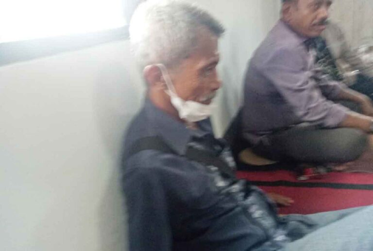 Ait Meki Labetubun ensak raan tevat Madivun Loor Sakmas Wain ental Loor Nidi enharang Kol nadidir Rat na’a Kepal Ohoi Wain Ohoivait Ni
