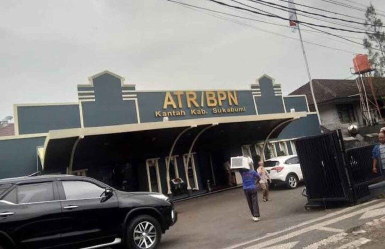 Kantor BPN Kabupaten Sukabumi diduga mempersulit proses hibah dari perorangan kepada Yayasan Keagamaan yang berdomisili di Jakarta.