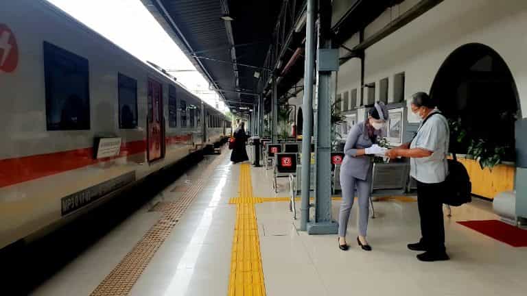 Penumpang KA Jarak Jauh dari Daop 1 Jakarta Terpantau Normal