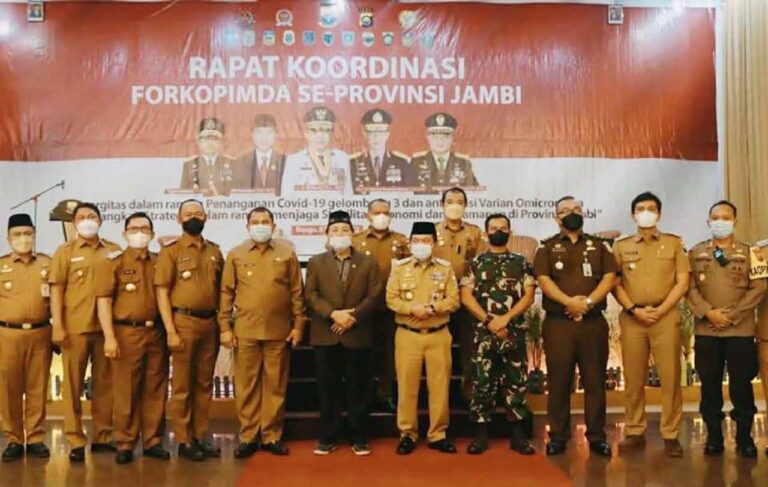 Rakor Forkopimda se Provinsi Jambi dengan tema “Sinergitas dalam Rangka Penanganan Covid-19 Gelombang 3 dan Antisipasi Varian Omicron