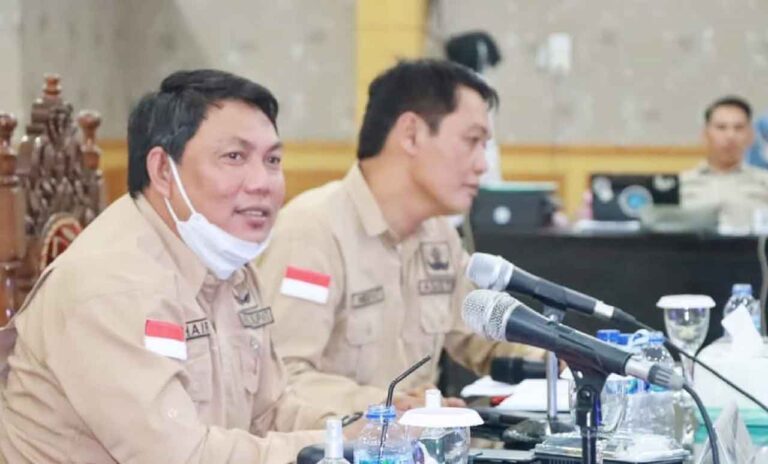 Wakil Bupati Hairan memimpin rapat fasilitasi penyelesaian permasalahan lahan TSM Suban Desa Rawa Medang, Kecamatan Batang Asam