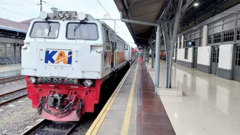 Antisipasi Kemacetan Bagi Pengguna Kereta Api Jarak Jauh Menuju Stasiun Gambir