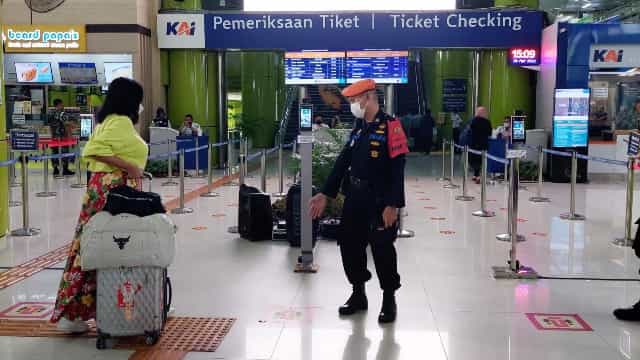 Daop 1 Jakarta Optimalkan Layanan Barang Penumpang KA yang Tertinggal