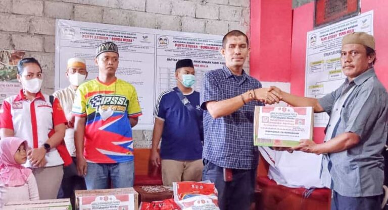 Di Bulan Ramadhan ini IPSS Mimika mengais berkah dengan menyalurkan bantuan kepada Yayasan yang menangani panti asuhan Yatim Piatu dan