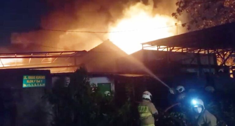 Terkait kebakaran di Semanan, Lurah Semanan Bayu Fadayen Gantha menyampaikan turut berduka cita bagi korban terdampak