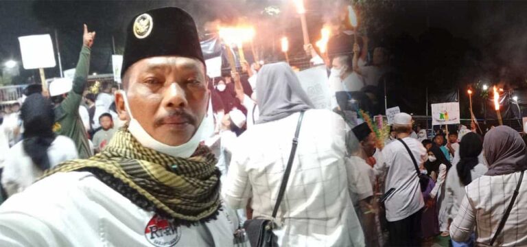 Ratusan warga RW 03 Kelurahan Palmerah, Jakarta Barat terlihat sangat antusias menyambut datangnya bulan ramadan 1443 H dengan