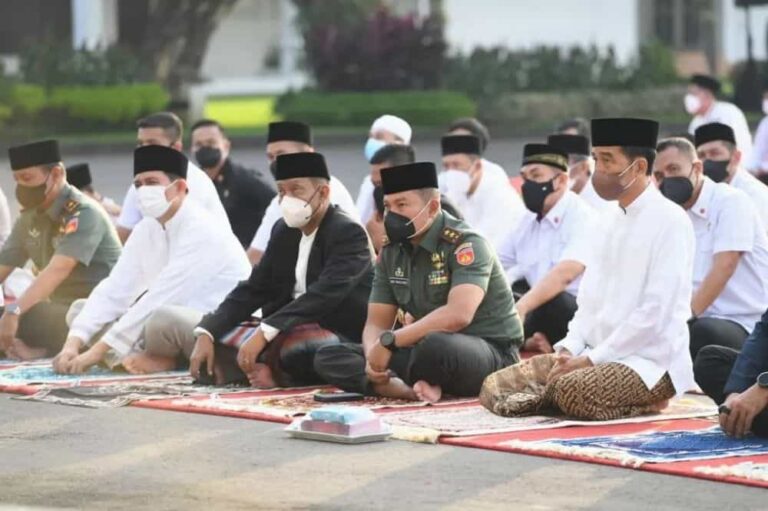 Pangdam IV/Dip Dampingi Presiden RI Rayakan Lebaran di Yogyakarta