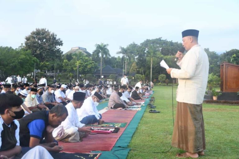 Kodam IV/Diponegoro Gelar Sholat Idulfitri Bersama Masyarakat