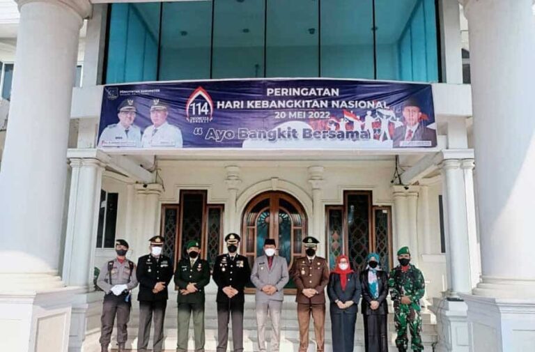 Wakil Bupati Tanjung Jabung Barat Hairan menjadi Inspektur upacara peringatan Hari Kebangkitan Nasional ke-114, dengan tema
