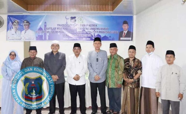 Bupati Kabupaten Tanjung Jabung Barat Drs. H. Anwar Sadat, menghadiri sekaligus membuka Training Center Tahap Ke-2 Kafilah MTQ Kabupaten