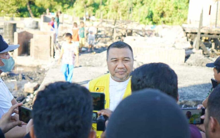 Elektabilitas partai Golkar Kota Kendari berada di posisi teratas mengalahkan PDIP, Demokrat, PAN, PKS dan Gerindra dan partai lainnya. Hal itu