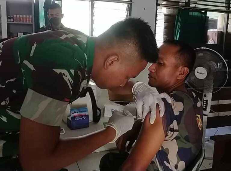 Personil Kodim 0507/Bekasi Suntik Vaksin Hepatitis B