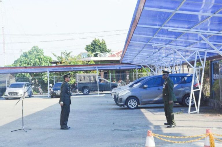 Kasrem 172/PWY Pimpin Pengantaran Henazah Anggota Satgas Yonief 126/KC
