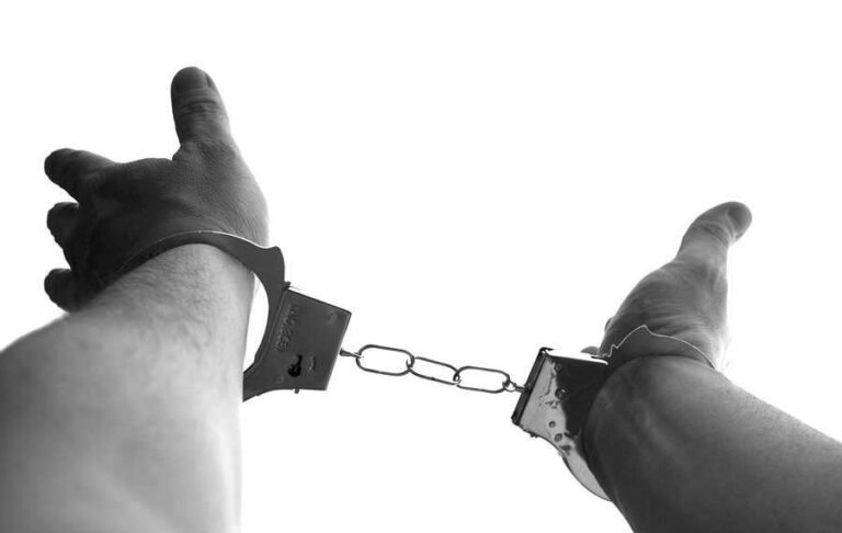 Meski sudah menjadi sorotan berbagai tokoh masyarakat setempat, namun praktik perjudian toto gelap alias togel di Kabupaten Mimika