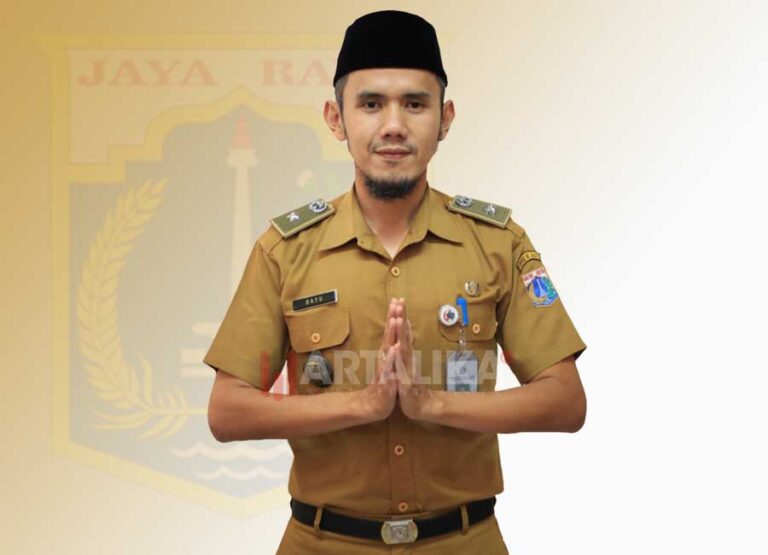 Lurah Semanan Bayu Fadayen Gantha mengucapkan terima kasih atas bantuan CSR gerobak dan jerigen air ke pengelola Kios Air PAM Jaya