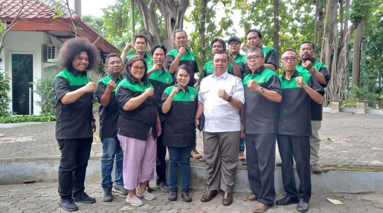 Meski digelar secara sederhana, rapat pembentukan kepengurusan DPW FPRN DKI Jakarta  berlangsung penuh kekompakan.  