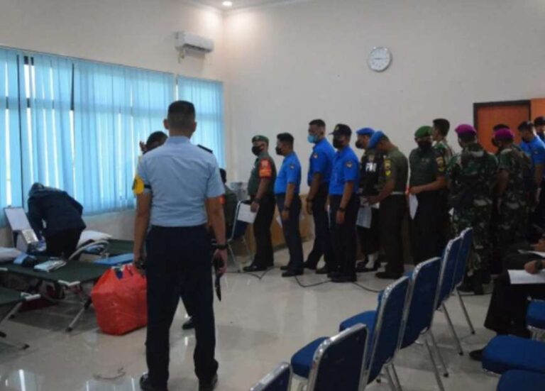 TNI AU Giat Donor Darah Peringati Hari Bhakti TNI AU yang ke 75
