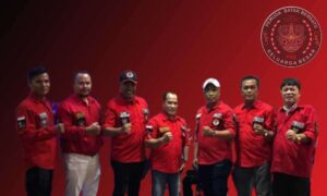 Ormas Pemuda Batak Bersatu DKI Jakarta Dukung Transparansi Polri Usut Peristiwa Penembakan Brigpol J Hutabarat Pemuda Batak Bersatu DKI Jakarta Ketua Ormas Pemuda Batak Bersatu DKI Jakarta DF Ringo beserta 5 (lima) Ketua DPC yang ada di Jakarta menyampaikan rasa prihatin dengan