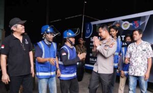 Workshop Dalang di Kecamatan Periuk Curi Perhatian Kapolres Metro Kota Tangerang Workshop Dalang di Kecamatan Periuk Curi Perhatian Kapolres Metro Kota Tangerang 1 Kapolres Metro Kota Tangerang, Kombes Pol. Zain Dwi Nugroho mengunjungi salah satu perusahaan Workshop Dalang (Daur Ulang) yang berada