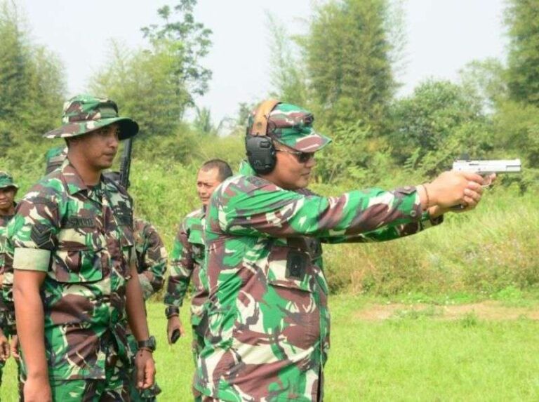 Pangdam Siliwangi Uji Coba Senjata Modifikasi Prajuritnya