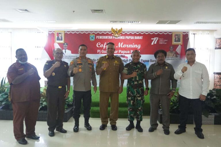 Pangdam Kasuari Ajak Masyarakat Untuk Bergandengan Tangan