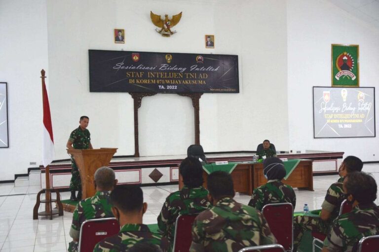 Prajurit Wijayakusuma Terima Sosialisasi Bidang Intelijen Teknik TA 2022