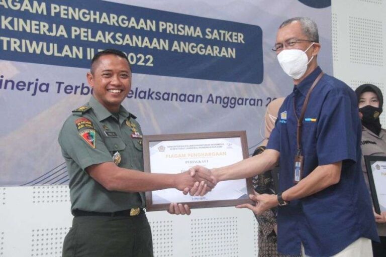 Asren Divif 2 Kostrad Hadiri Acara di Kantor KPPN Malang