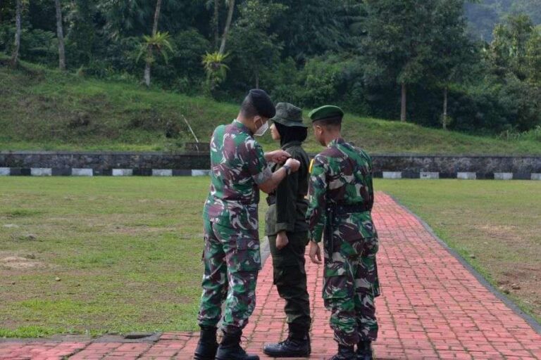 Diksar Belneg Bagi Mahasiswa Baru Universitas Pertahanan RI TA. 2022 di Rindam Jaya