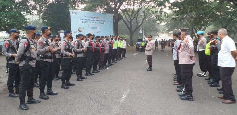 Polres Metro Jaktim Gelar Apel PAM Waskita Presiden Joko Widodo