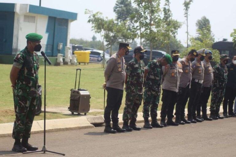 Dandim 0510/Trs Pimpin Apel Pam Waskita Kunjungan Wapres RI