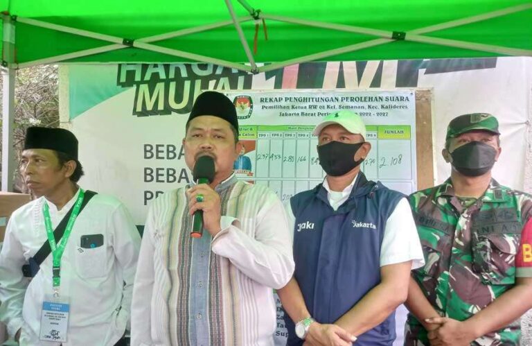 Pemilihan calon Ketua RW 08 Kelurahan Semanan, Kecamatan Kalideres, Jakarta Barat masa periode 2022-2027 digelar pada Minggu (6/8/2022).
