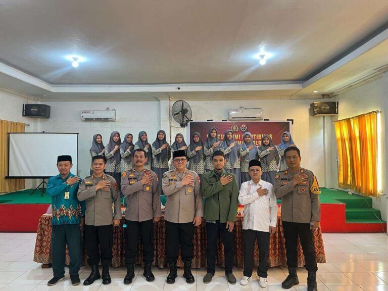 Silaturahmi Kamtibmas Tim Divhumas Polri di Pondok Pesantren Nahdlatul Ulum