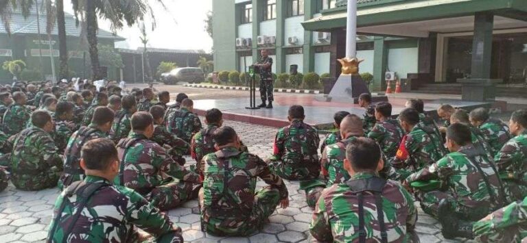Giat Jamdan, Dandim 0505/JT Berikan Semangat Motivasi Prajurit TNI dan PNS 
