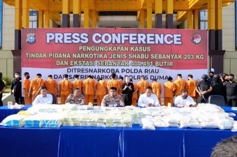 Polda Riau Bongkar Kasus Narkoba, Amankan 203 KG Sabu dan 404.491 Butir Ekstasi