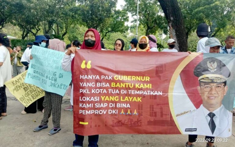 Gelar Aksi Demo di Balai Kota DKI, Ini Permintaan PKL Kota Tua