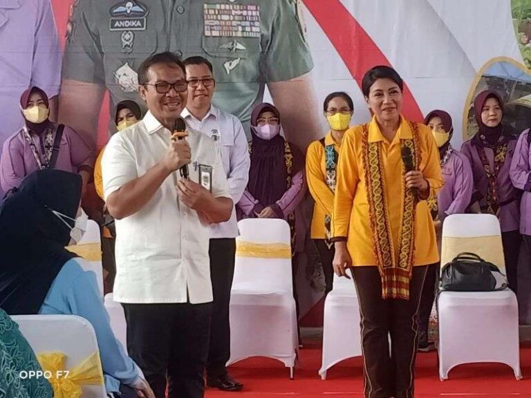 Ketum Dharma Pertiwi Kungker ke Kalbar di Dampingi Kepala BKKBN RI