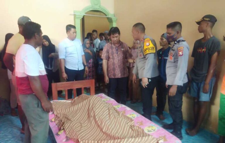Warga Desa Gotowasi, Kecamatan Maba Selatan, Kabupaten Halmahera Timur, Maluku Utara digegerkan oleh penemuan jenazah pria yang diduga