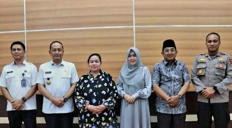Drs. H. Anwar Sadat, sebut bahwa Pemkab sangat serius dalam mengatasi pemasalahan peredaran dan penyalahgunaan narkoba