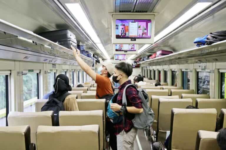 Libur Natal dan Tahun Baru, KAI Tambah 20 Kereta dari Stasiun Gambir dan Pasar Senen