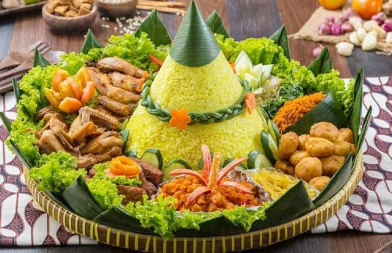 Demikian celetuk salah seorang warga yang enggan namanya disebutkan pasca mendengar kabar yang bikin viral terkait pesan berantai mengenai