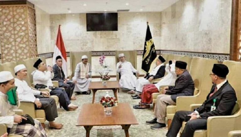 Bupati Tanjung Jabung Barat (Tanjabbar), Drs. H. Anwar Sadat, jadi Khatib Shalat Jumat di Masjid Istiqlal Jakarta, Jumat, 25 November 2022