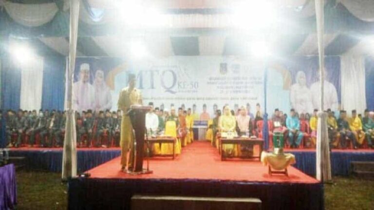 Wakil Bupati (Wabup) Kabupaten Tanjung Jabung Barat (Tanjabbar), Hairan, secara resmi menutup kegiatan MTQ ke 50 Tingkat Tanjabbar