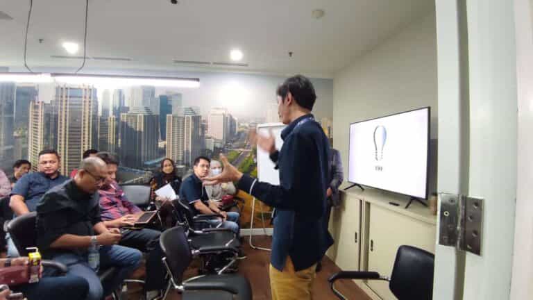 Pengwil dan Anggota APJII DKI Jakarta Telaah Penggunaan Dana USO