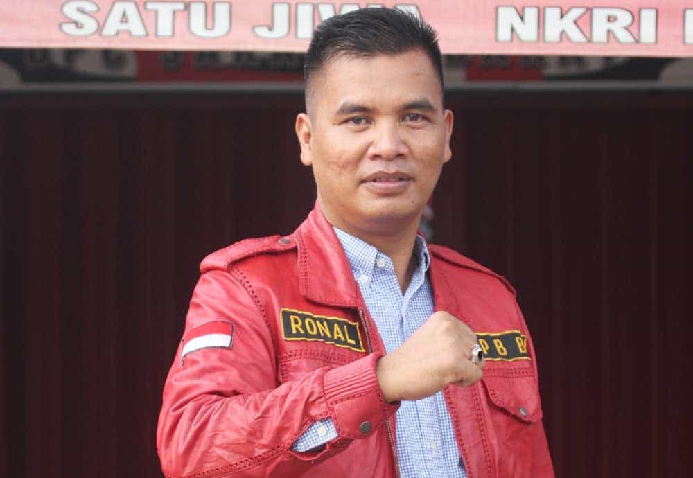 Ronal Sihotang Caleg Perindo Dapil 9 DKI Jakarta Siap Bawa Aspirasi Masyarakat Ronal Sihotang SH MH Ronal Sihotang yang juga sebagai Ketua Pemuda Batak Bersatu Jakarta Barat ini dinilai sudah sangat layak mewakili masyarakat Jakarta Barat