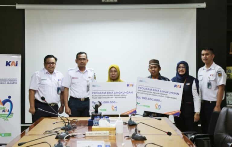 Daop 1 Jakarta Salurkan Bantuan CSR untuk Sarana Ibadah dan Pendidikan