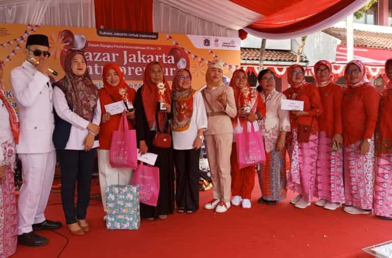Juara Satu Lomba Nasi Tumpeng, Ketua RW 08 Semanan Apresiasi Kadernya