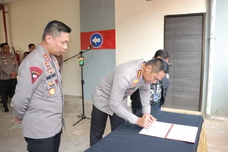 Resmikan Balai Wartawan, Kapolres Metro Jakbar Anggap Media Sebagai Mitra Strategis